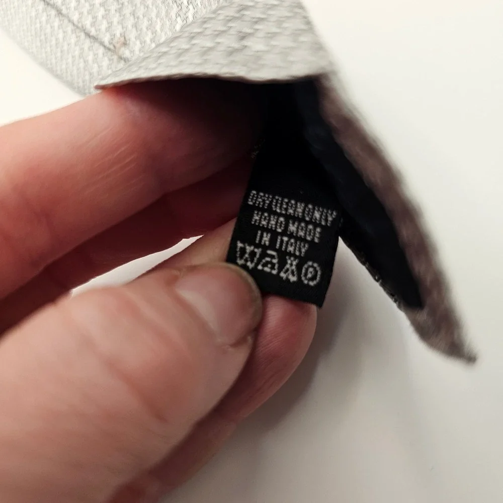 Brioni Textured Silk Tie Silver Micro Weave Hand Made‎ in Italy Luxury Designer